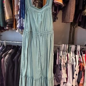 Elegant sage green Sleeveless summer maxi Dress